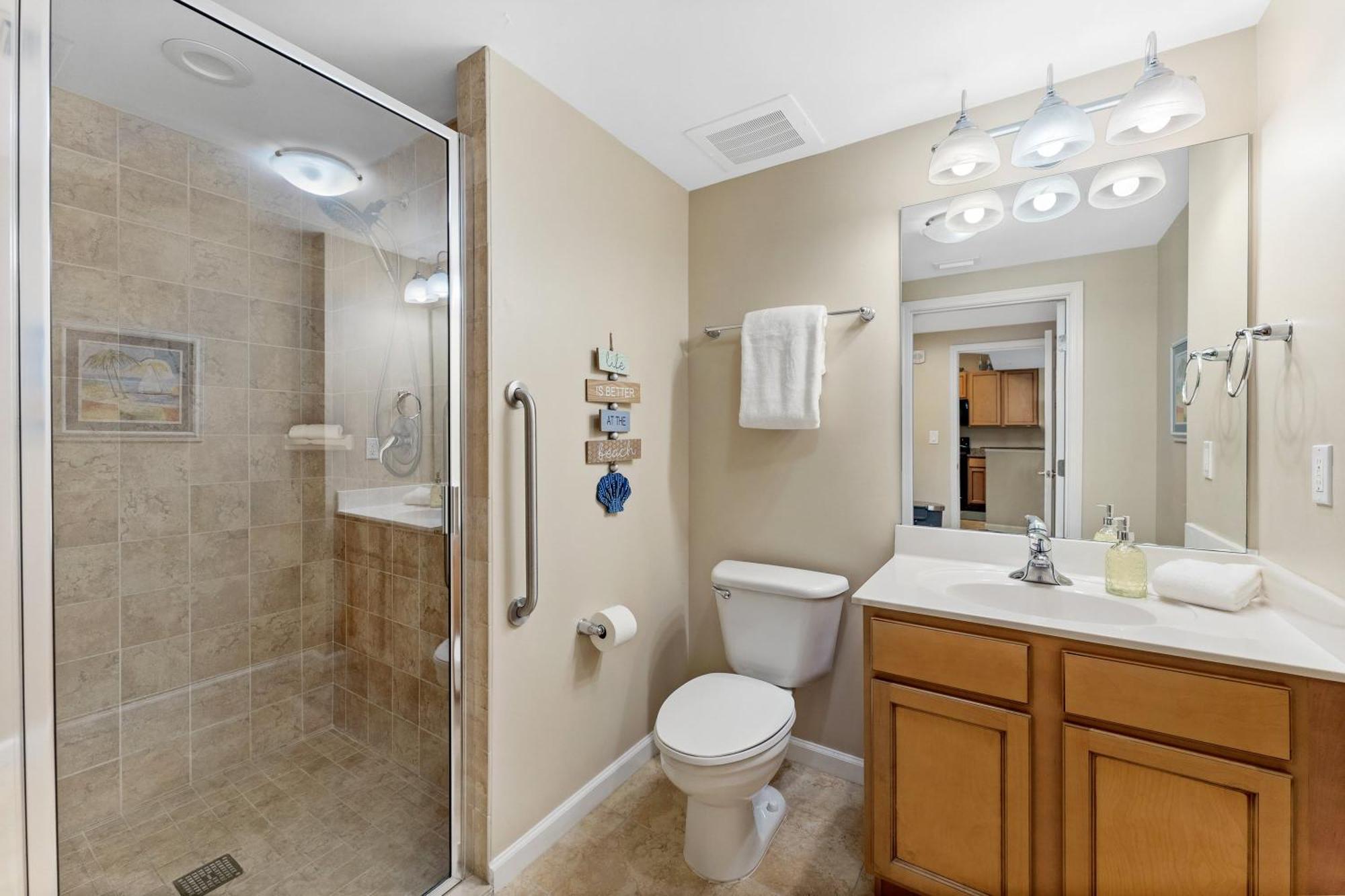 5 Star Resort 2Br 2 Bath King Suite Shuttle Pools Across From Beach 2208 Destin Exterior foto